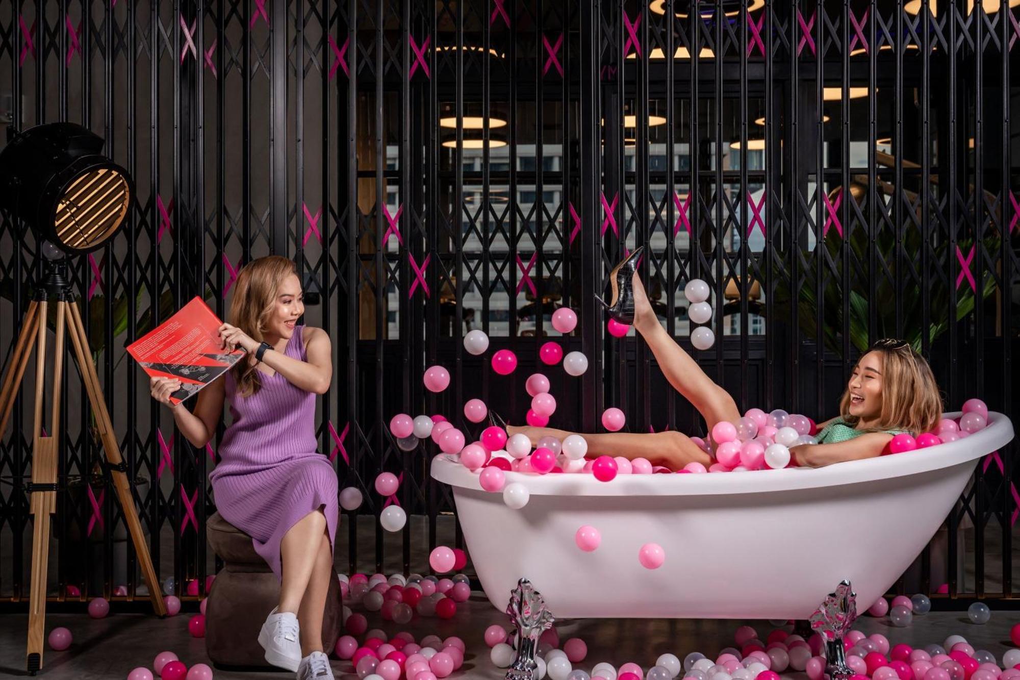 Moxy Bangkok Ratchaprasong Hotel Екстериор снимка