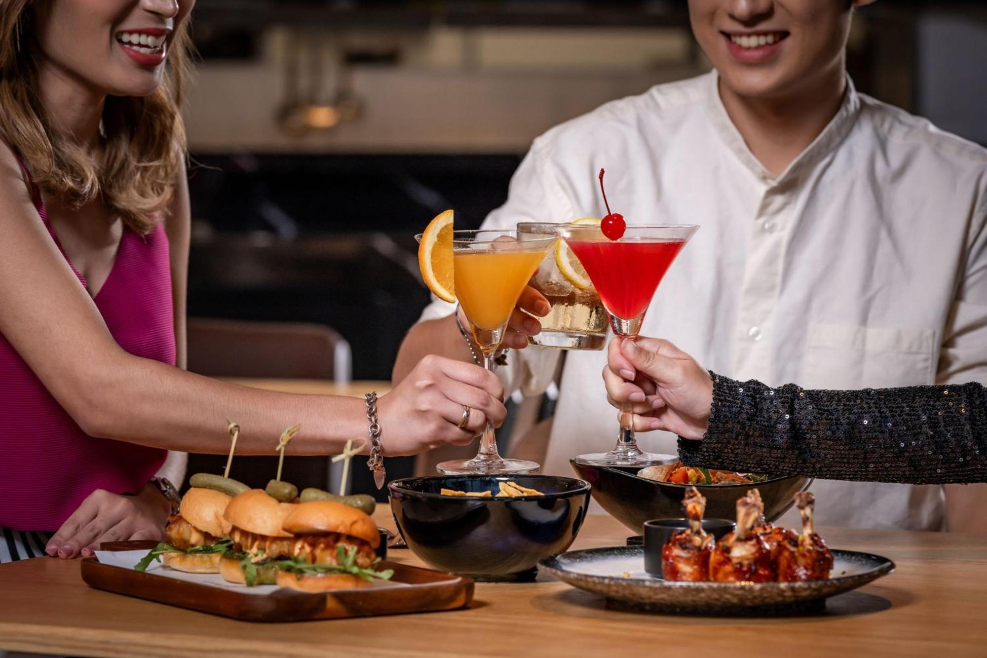 Moxy Bangkok Ratchaprasong Hotel Екстериор снимка