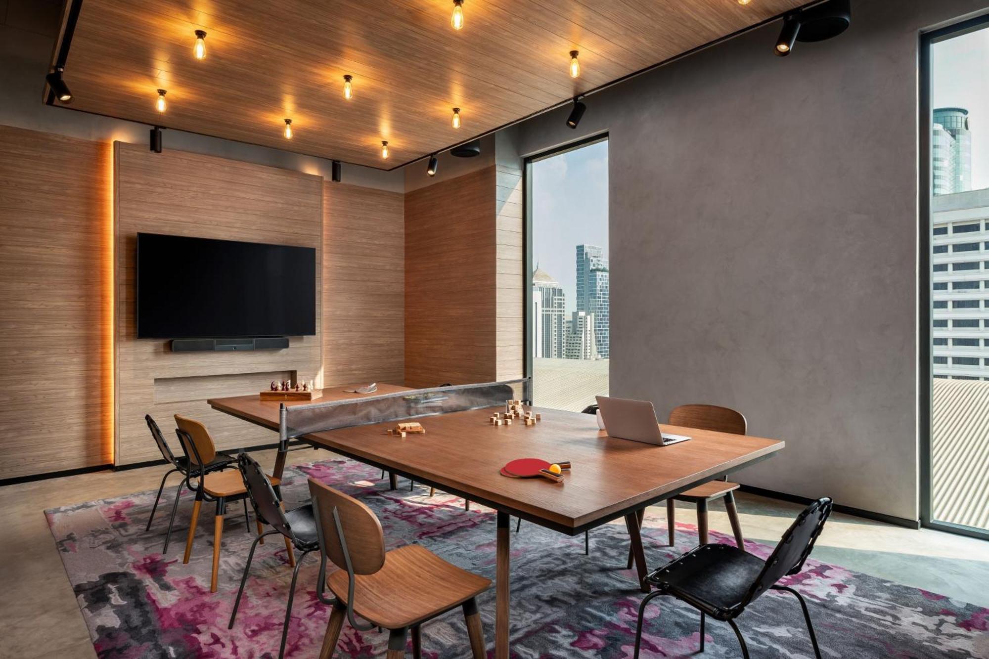 Moxy Bangkok Ratchaprasong Hotel Екстериор снимка