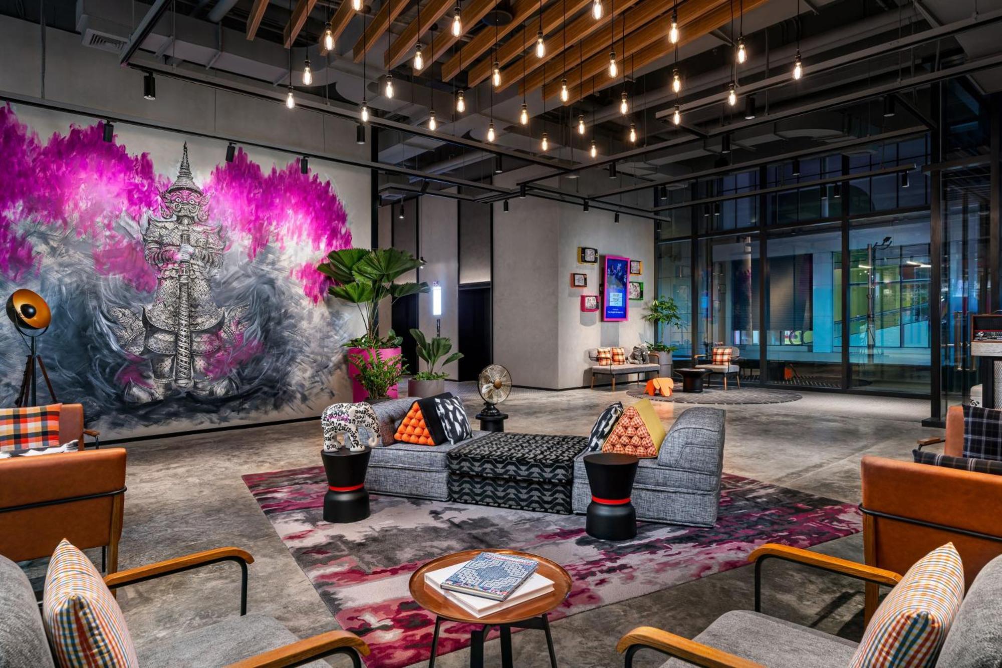 Moxy Bangkok Ratchaprasong Hotel Екстериор снимка